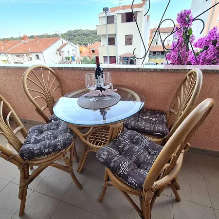 Helena Apartamento Pula